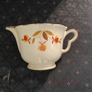 Hall dinnerware creamer.